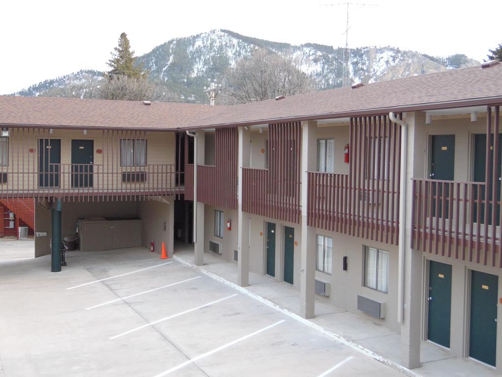 Bear Lodge Motel Sundance Ngoại thất bức ảnh
