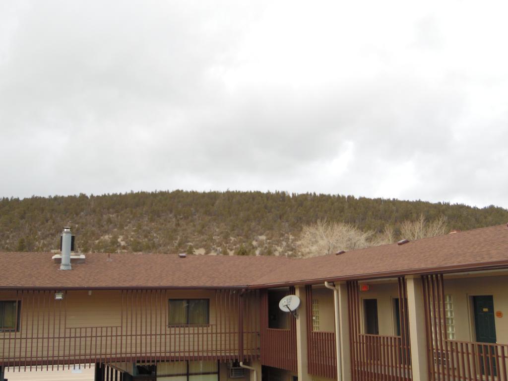 Bear Lodge Motel Sundance Ngoại thất bức ảnh