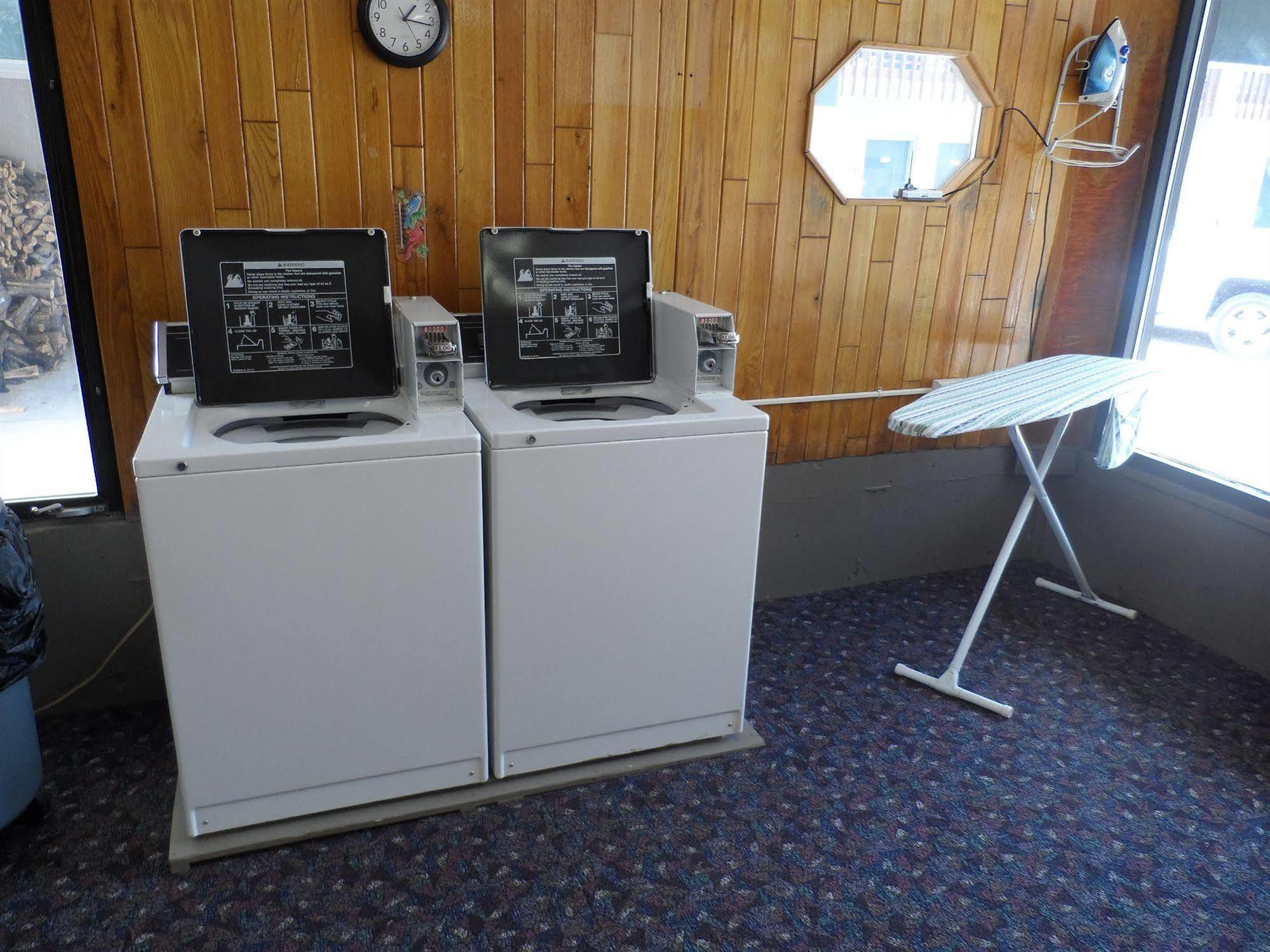 Bear Lodge Motel Sundance Ngoại thất bức ảnh